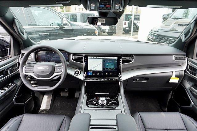 New 2026 Bright White Clear-Coat Exterior Paint Jeep Limited Reserve image 26