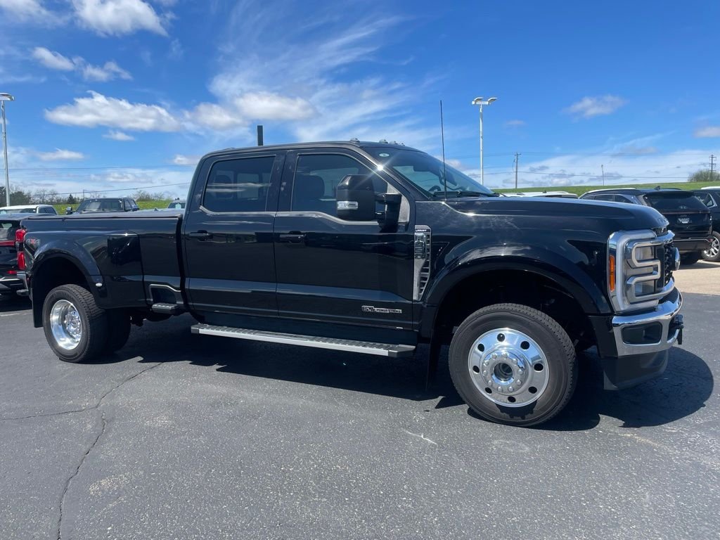 Used 2023 Black Ford Lariat image 2