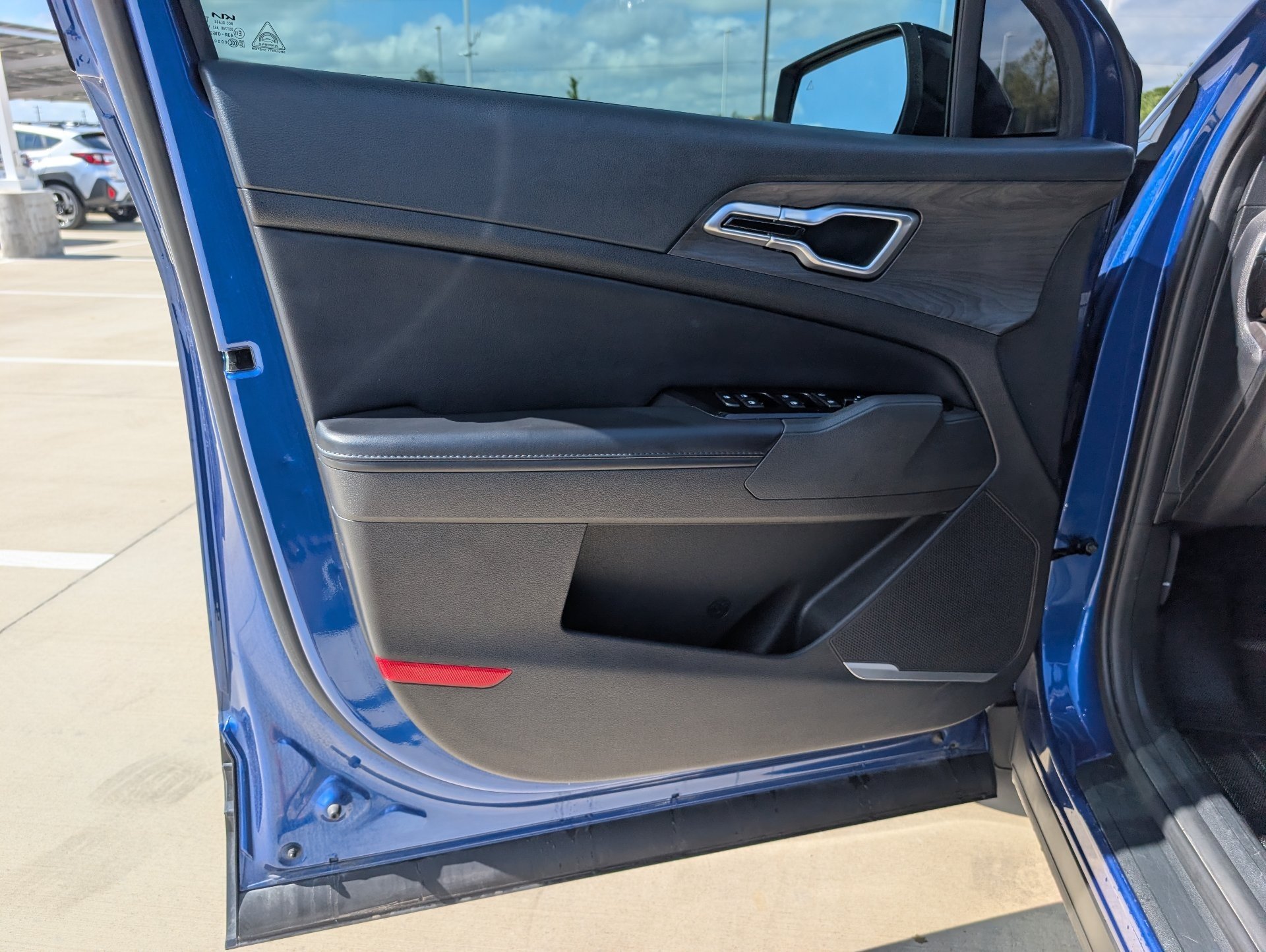 Used 2023 Blue Kia X-Line image 23