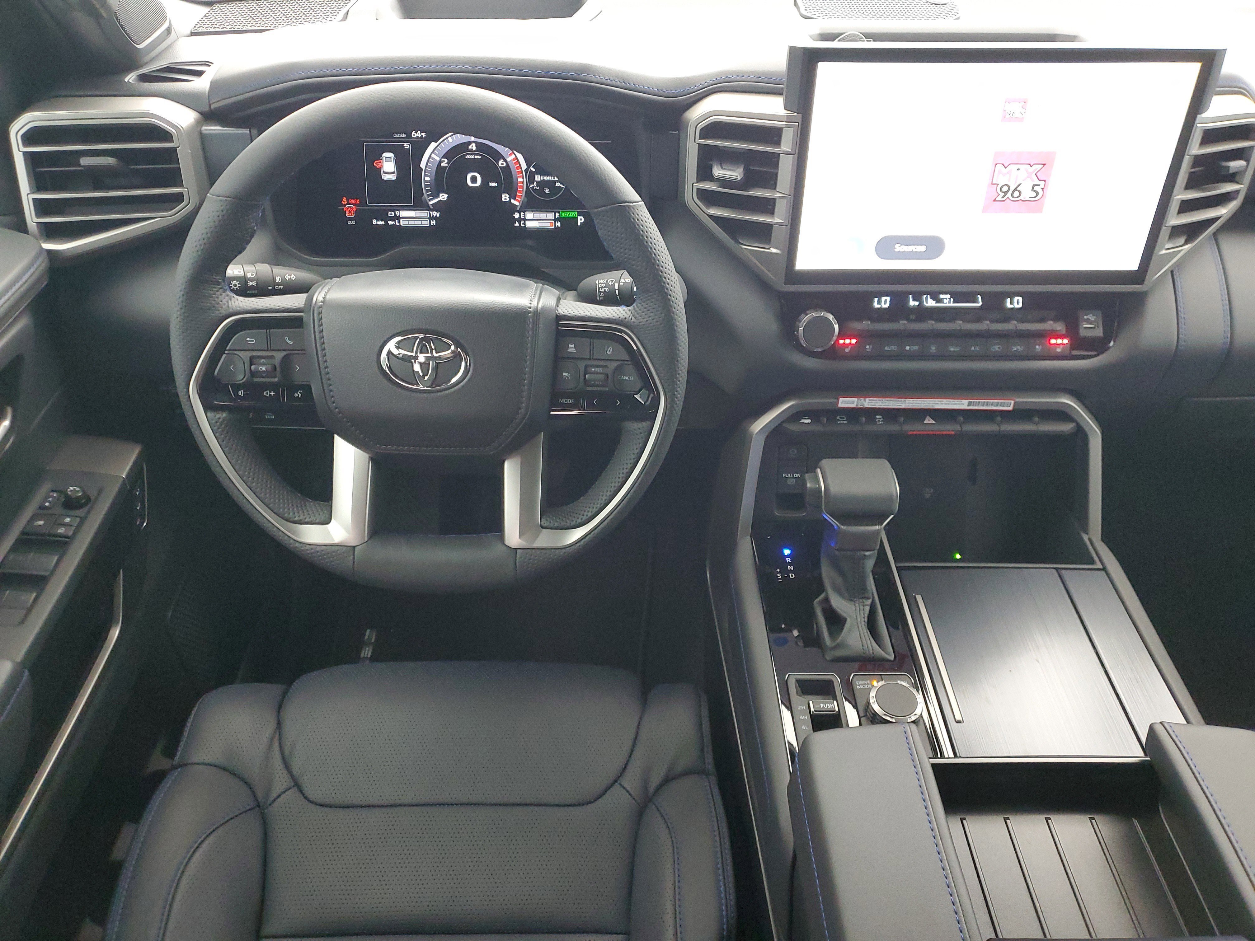 New 2026 Wind Chill Pearl <sup>1</sup> Toyota  Platinum image 16