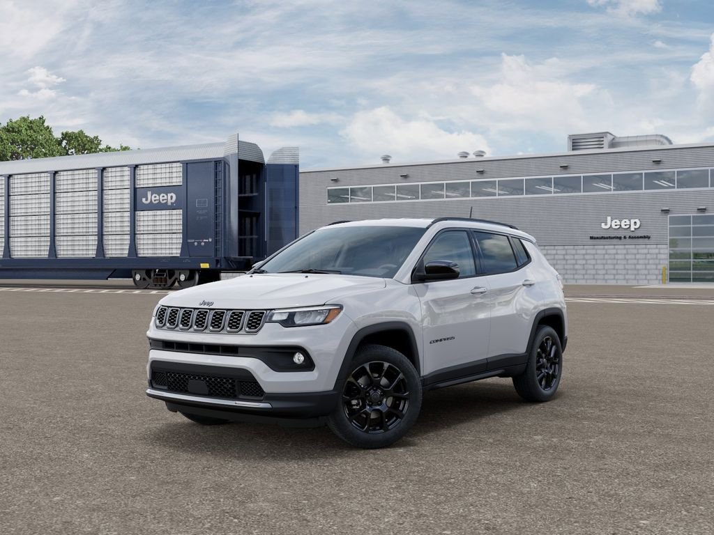 New 2026 Bright White Clear-Coat Exterior Paint Jeep Latitude image 2