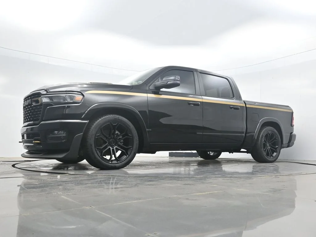 New 2026 Diamond Black Crystal Pearl-Coat Exterior Paint RAM Big Horn image 32