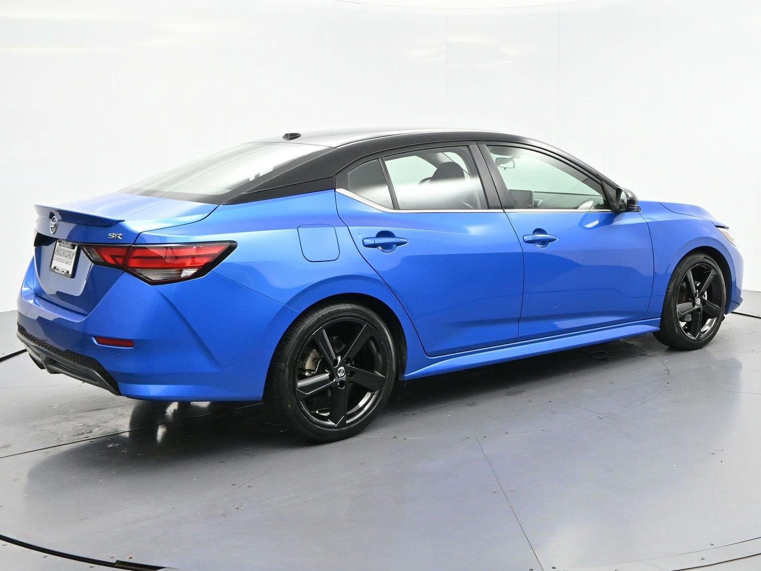 Used 2023 Electric Blue Metallic/Super Black Nissan SR image 7