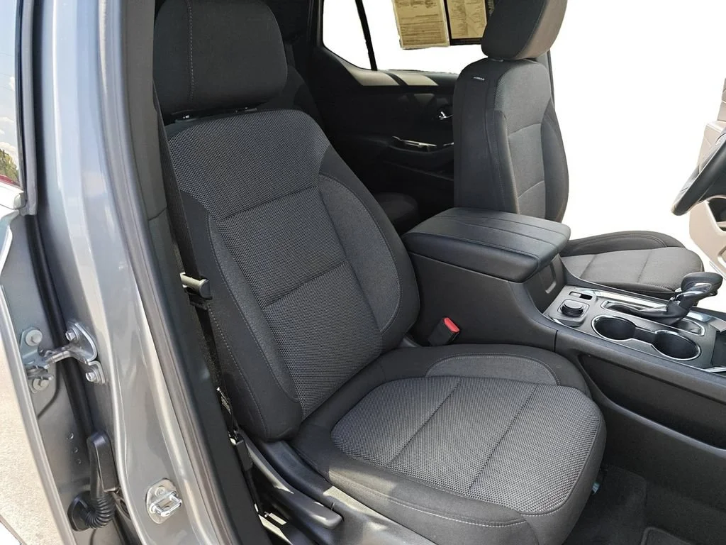 Used 2023 STERLING GRAY METALLIC Chevrolet LT Cloth image 27