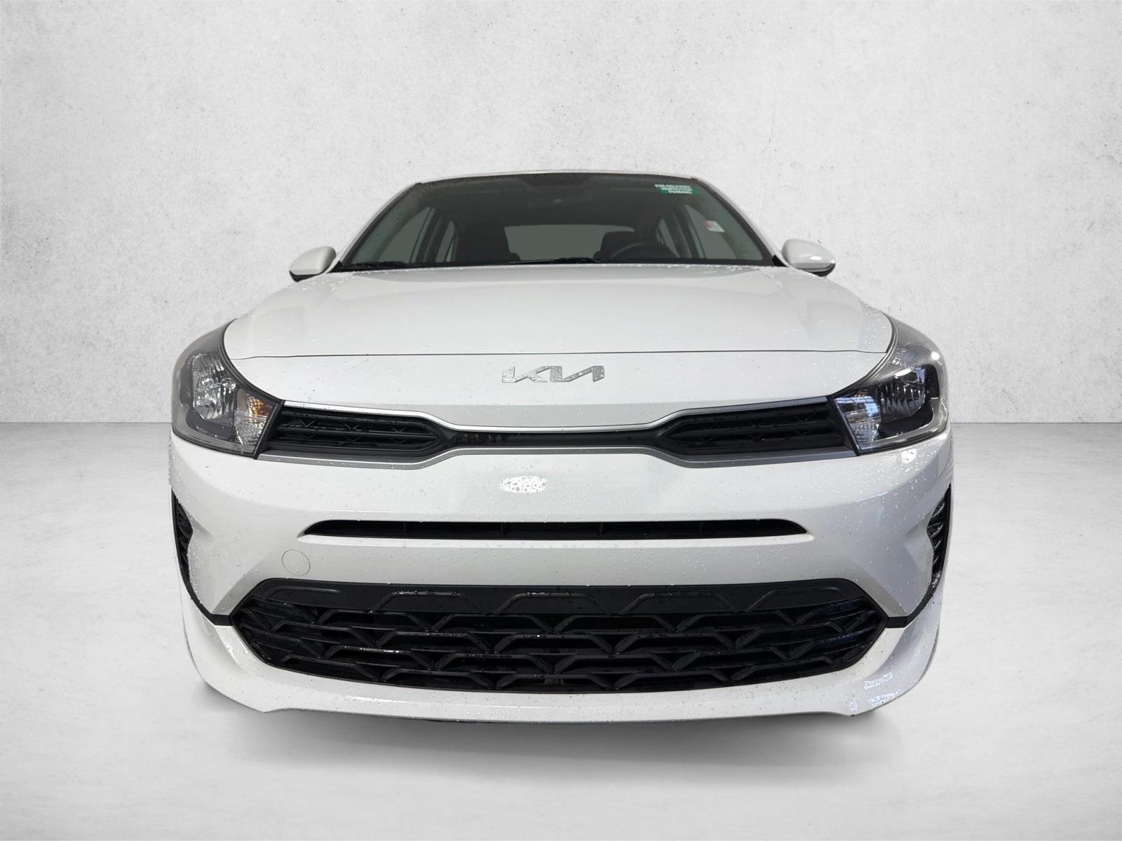 Used 2022 Clear White Kia S image 8