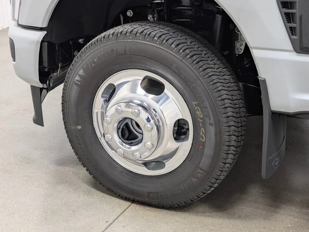 New 2026 Avalanche Ford F-350® Platinum® image 41