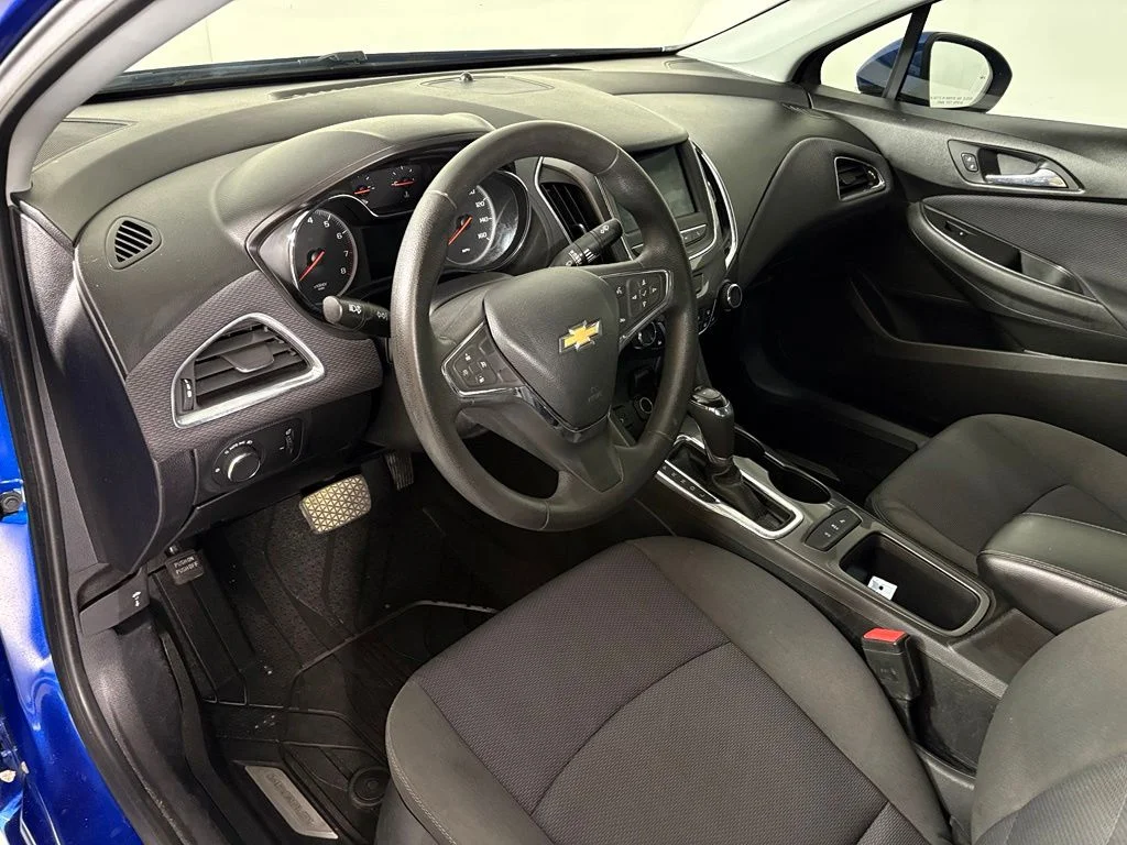 Used 2019 Blue Chevrolet LT image 18