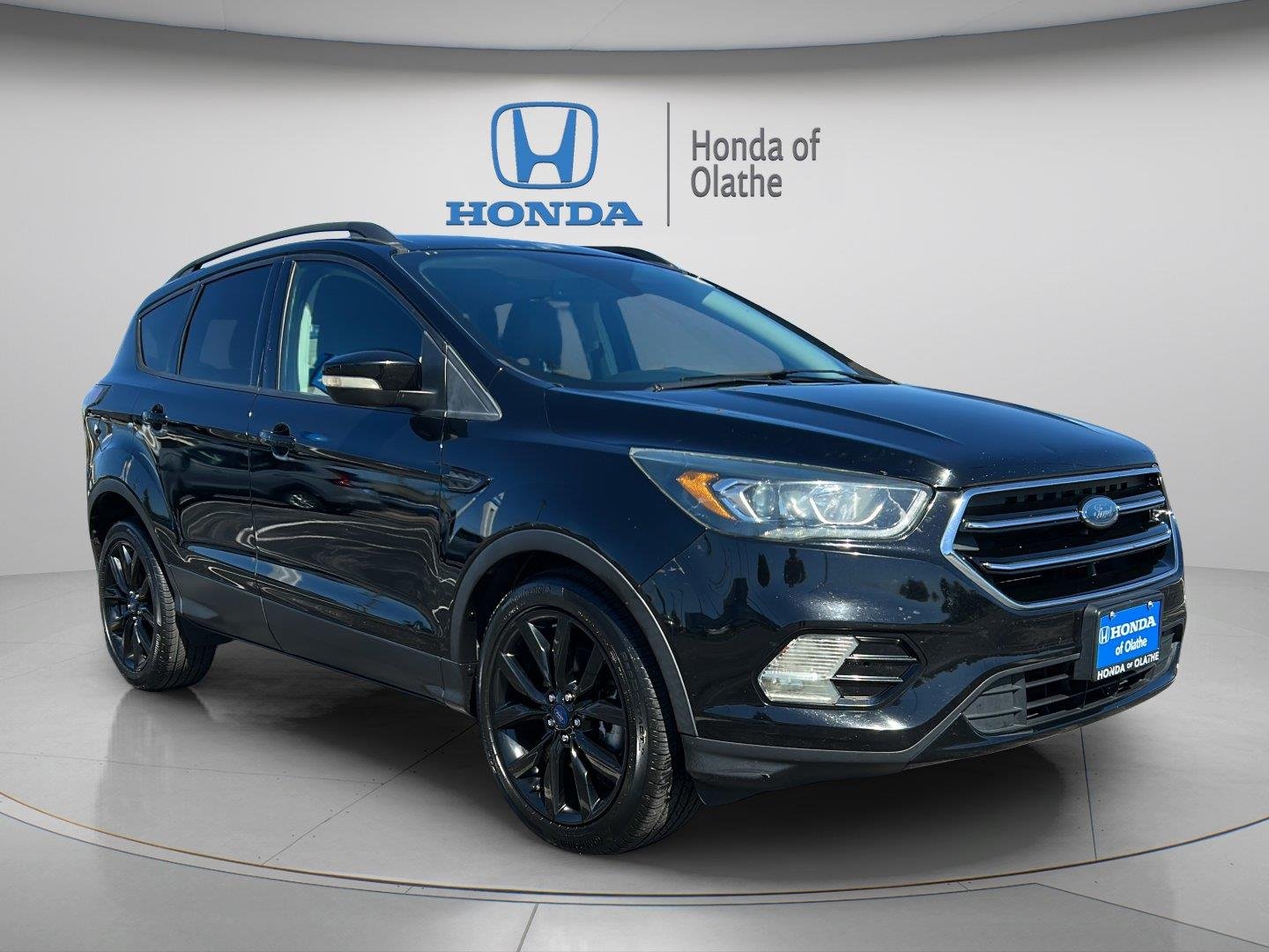 Used 2017 Shadow Black Ford Titanium image 1