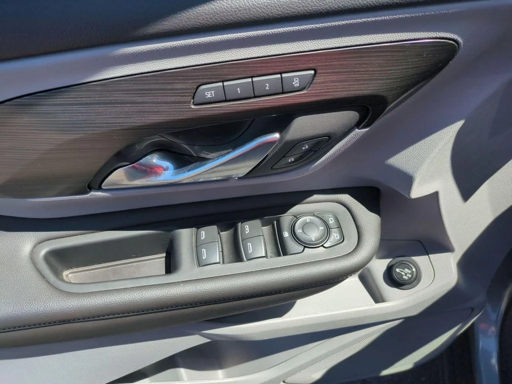 Used 2023 Sterling Metallic GMC SLT image 11