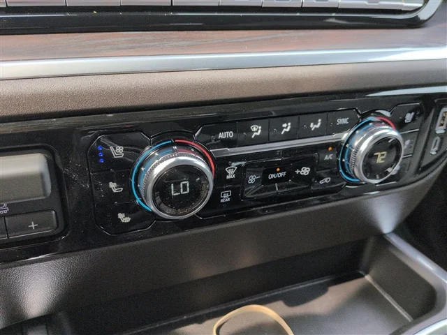 2026 GMC Sierra 1500 SLT - Photo 59