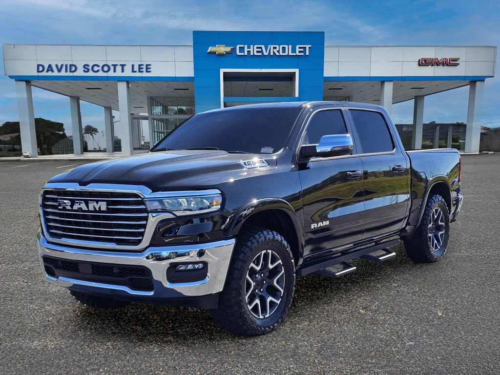 2025 RAM 1500 Laramie 4x4 Crew Cab 5'7's photo