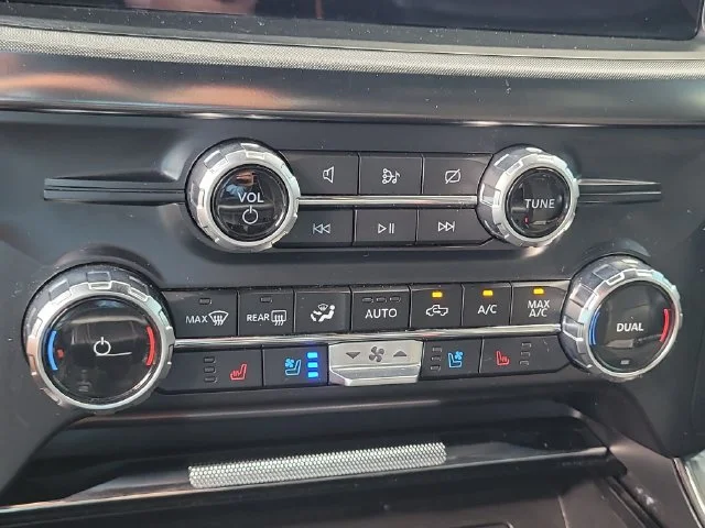 Used 2023 White Ford Tremor image 25