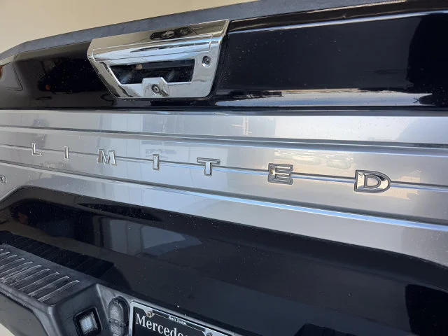 Used 2016 Shadow Black Ford Limited image 35