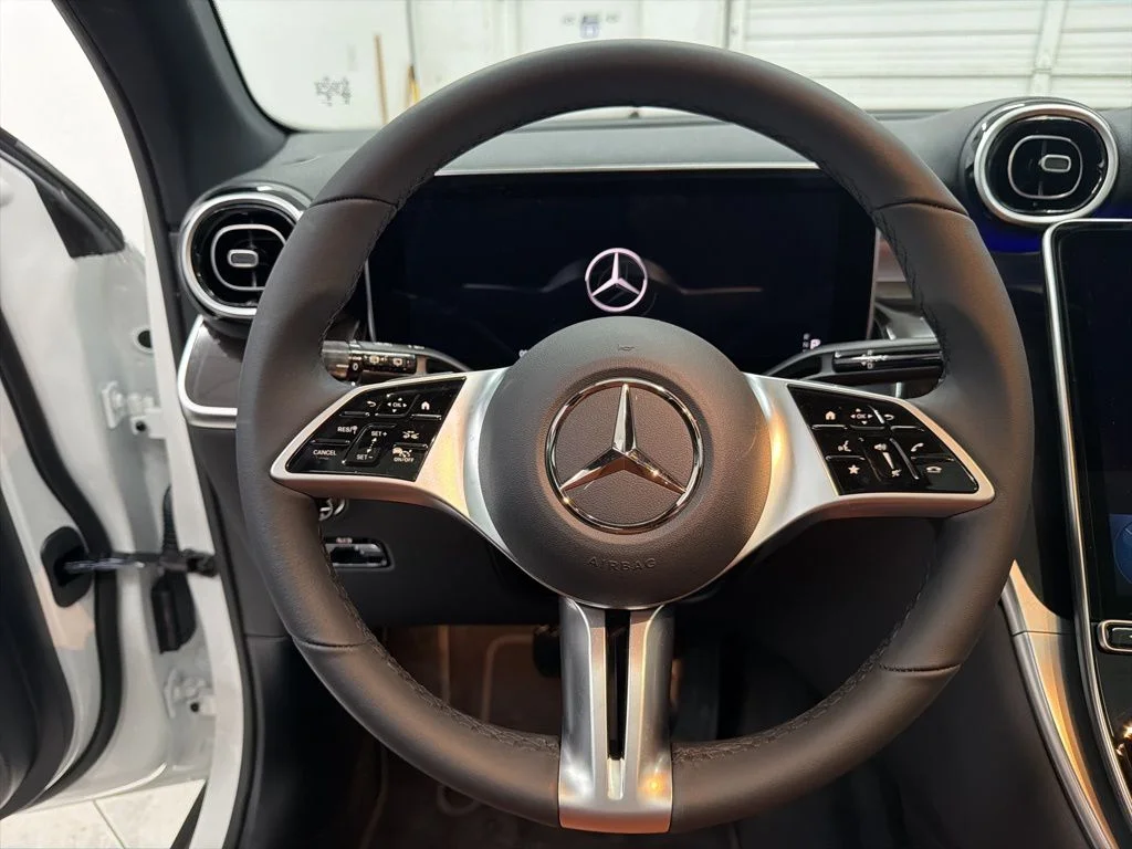 Used 2026 White Mercedes-Benz GLC 300 image 15