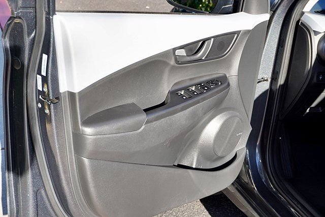 Used 2020 Gray Hyundai SEL Plus image 22