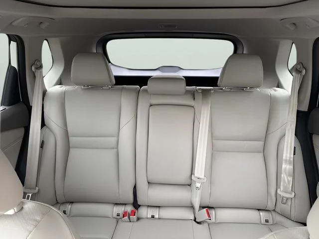 Used 2023 White Nissan SV image 29