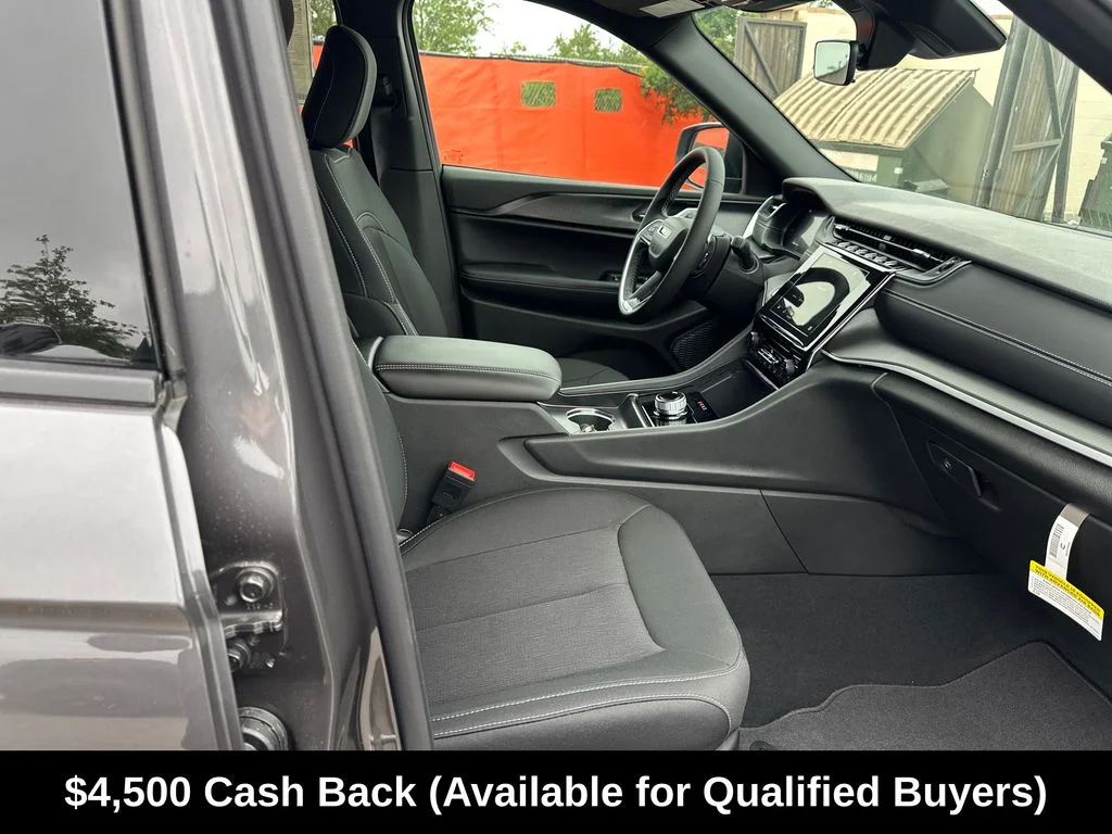 New 2026 Baltic Gray Metallic Clear-Coat Exterior Paint Jeep Laredo image 36