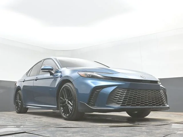 Used 2025 Ocean Toyota SE image 40