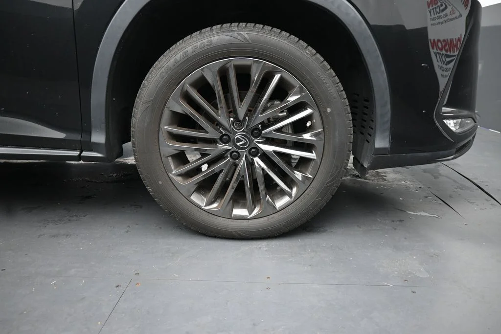 Used 2022 Black Lexus 350 image 11