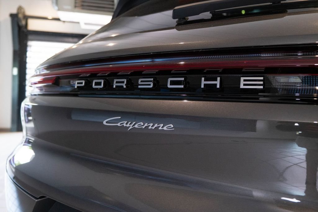 Used 2025 Grey Porsche Base image 15