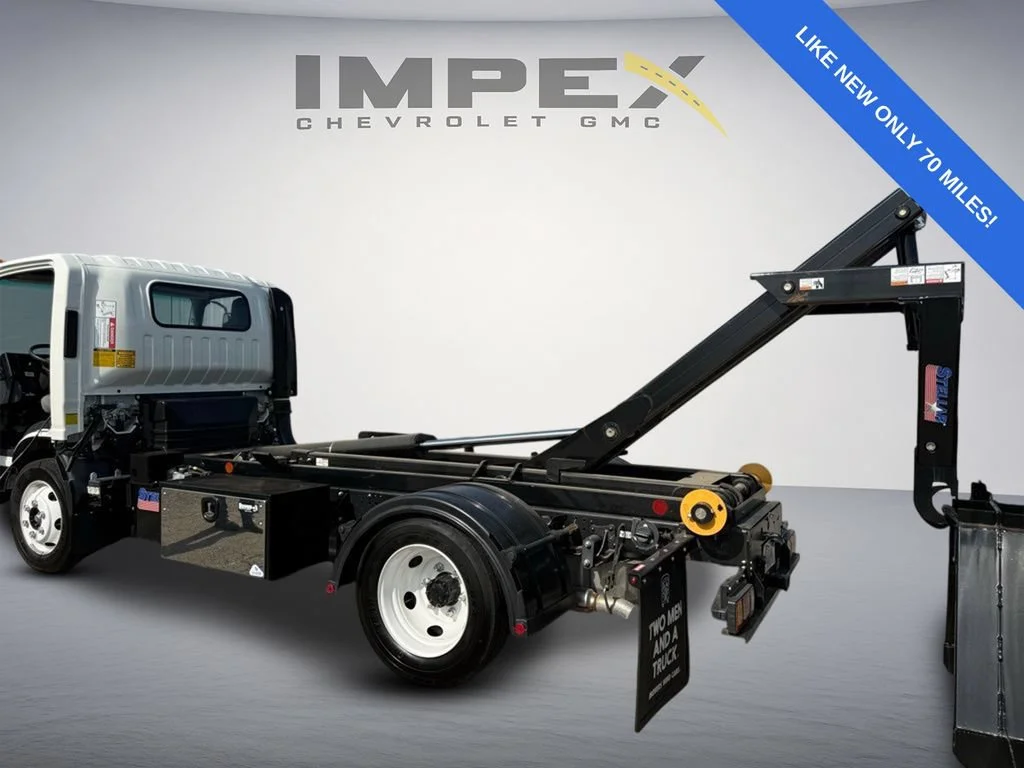 Used 2024 Arc White Chevrolet 1WT image 2