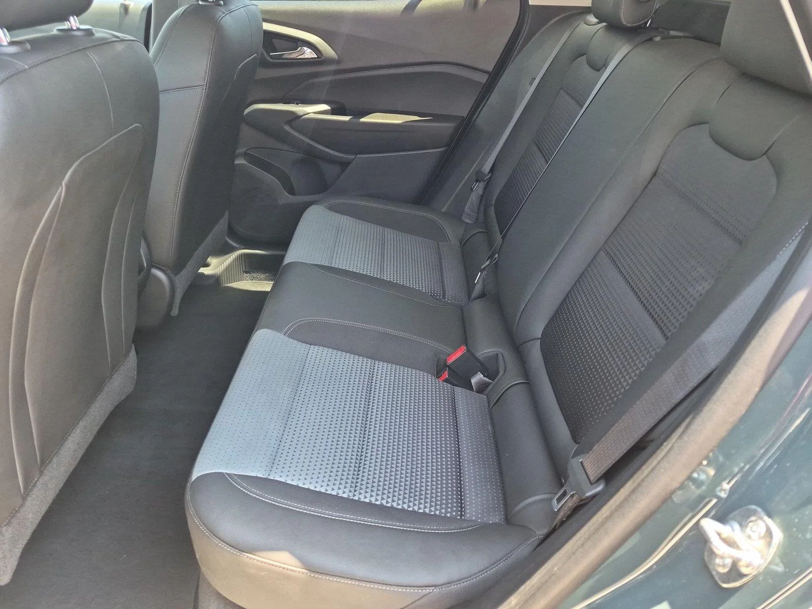 Used 2025 Cypress Gray Chevrolet LT image 31