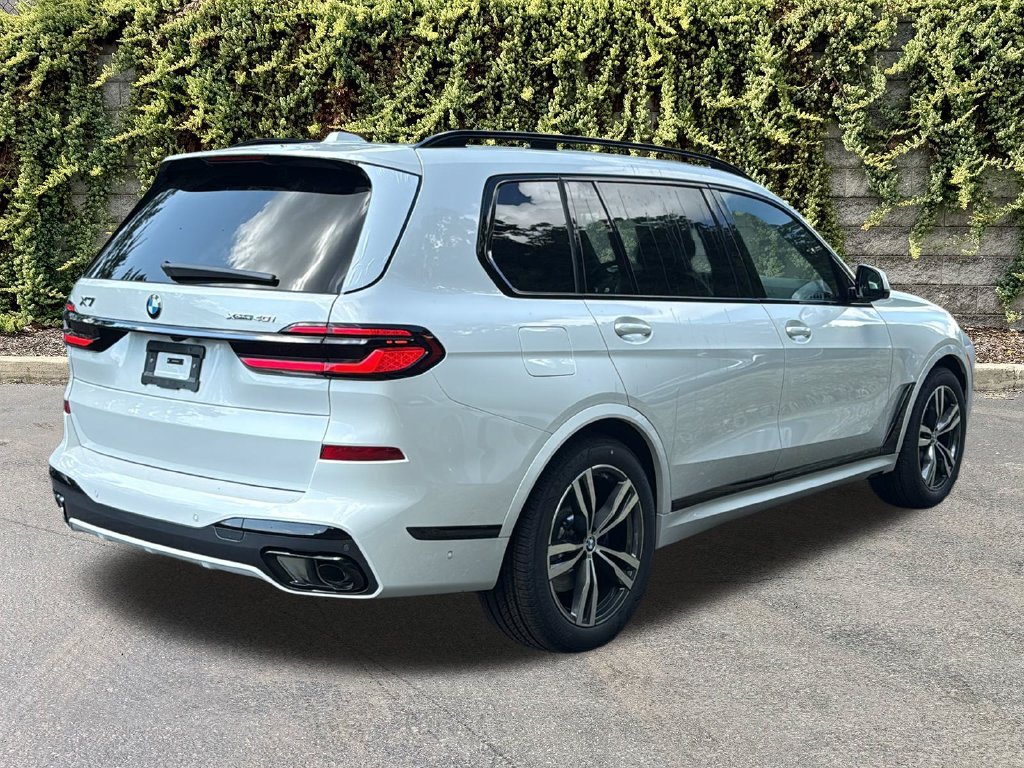 New 2027 Mineral White Metallic BMW xDrive40i image 4
