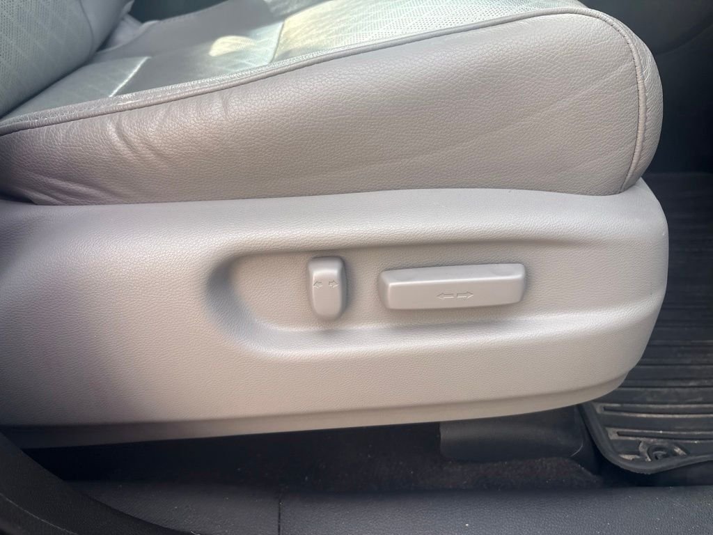 Used 2019 Gray Honda EX-L image 30