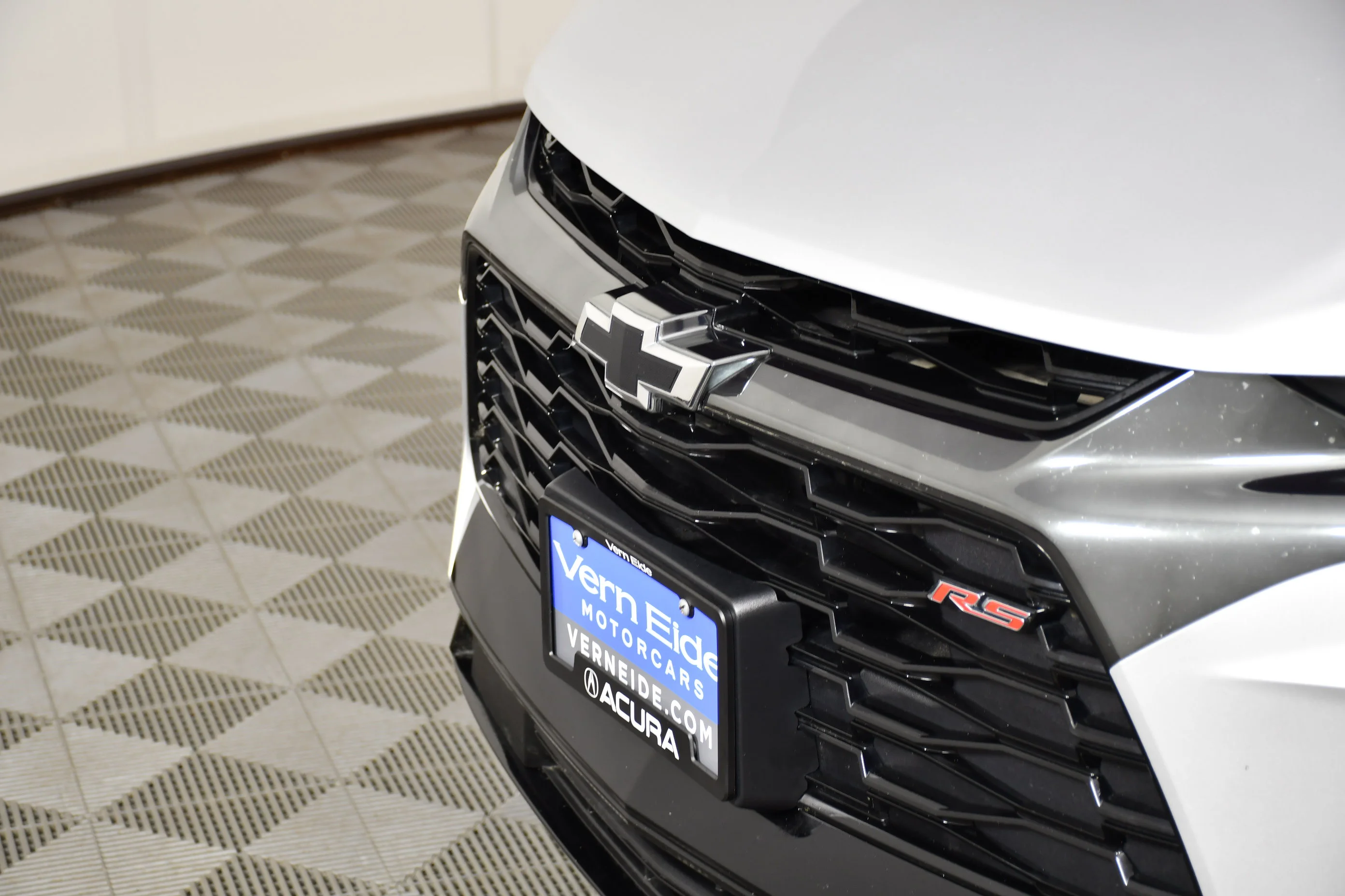 Used 2022 Silver Ice Metallic Chevrolet RS image 11