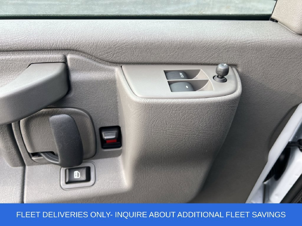 2025 Chevrolet Express Cargo Work Van - Photo 14