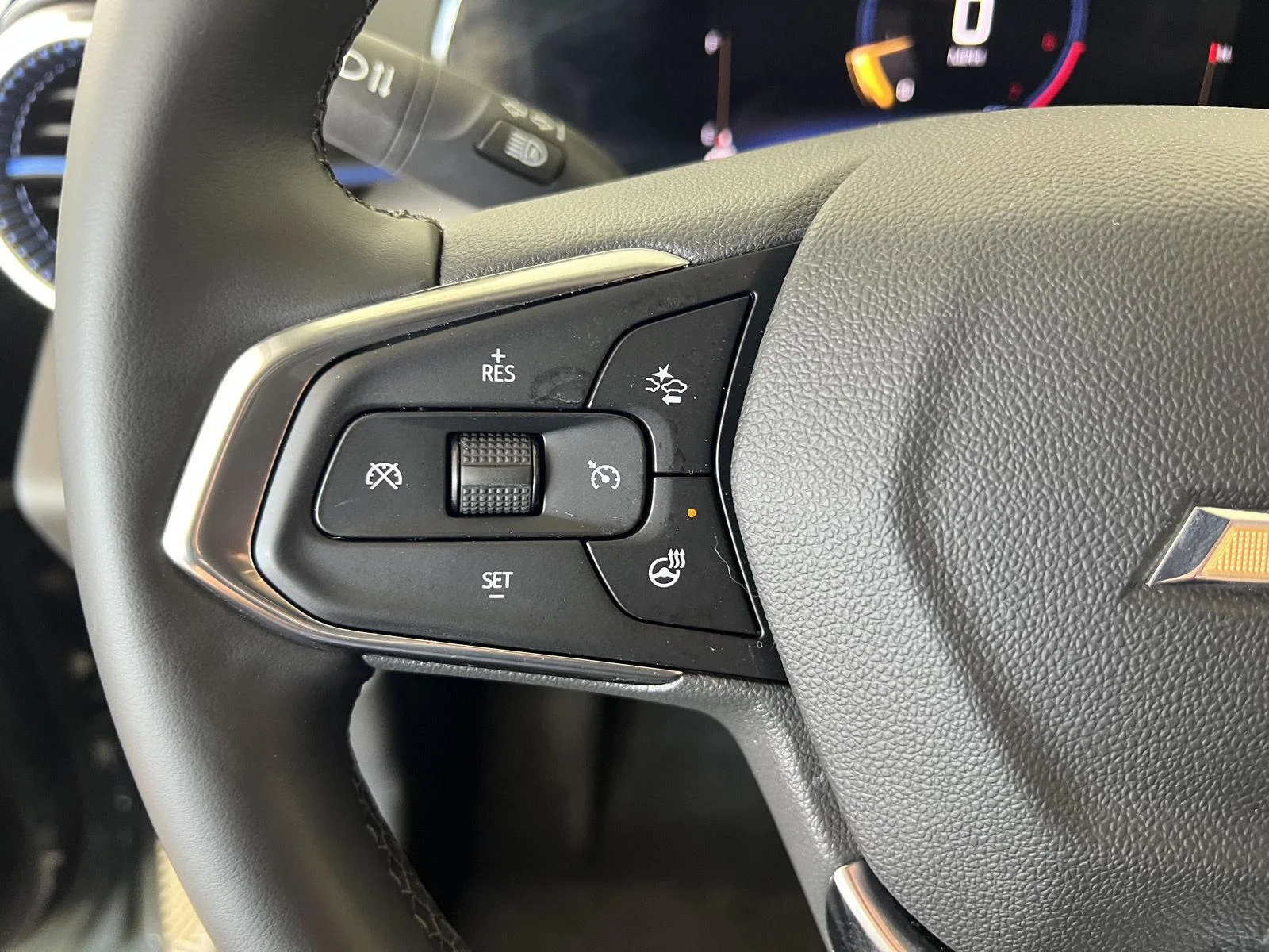 Used 2025 Cypress Gray Chevrolet LT image 8