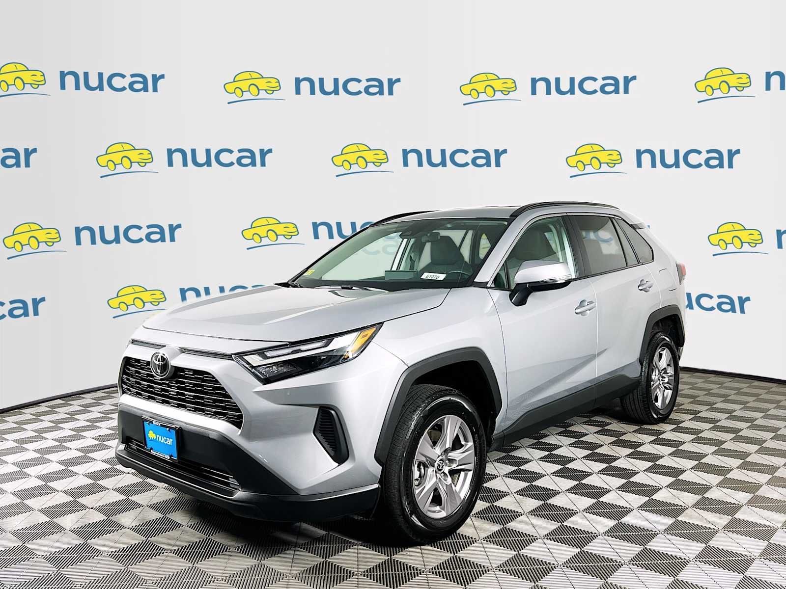 Used 2025 Silver Sky Metallic Toyota XLE image 3