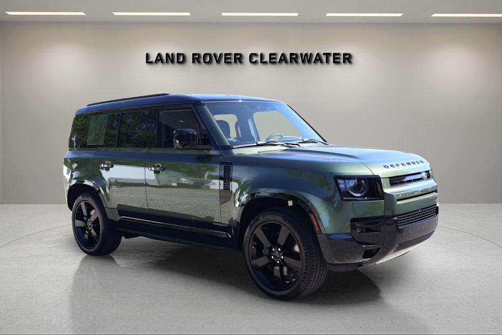 New 2026 Woolstone Green Land Rover X-Dynamic SE image 7