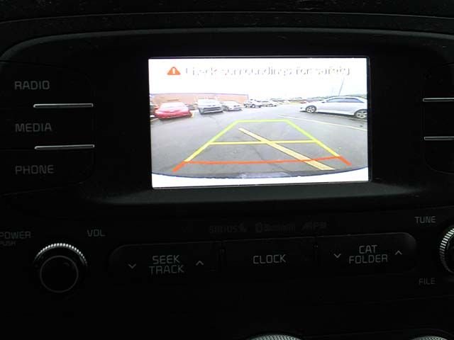 Used 2016 Clear White Kia Plus image 11