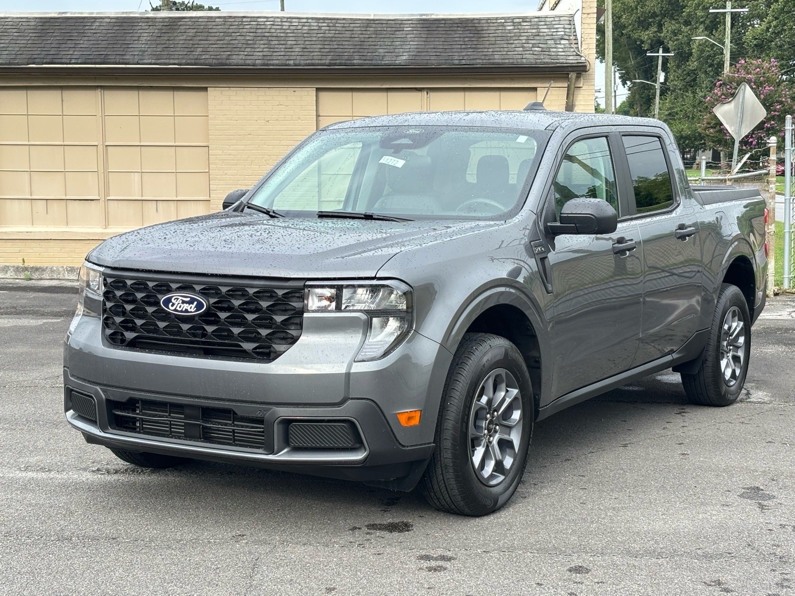 Used 2026 Carbonized Gray Metallic Ford XLT image 2