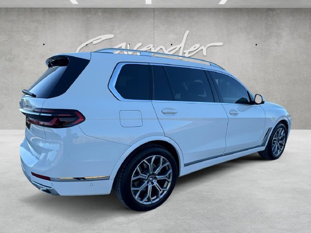 Used 2023 White BMW xDrive40i image 16