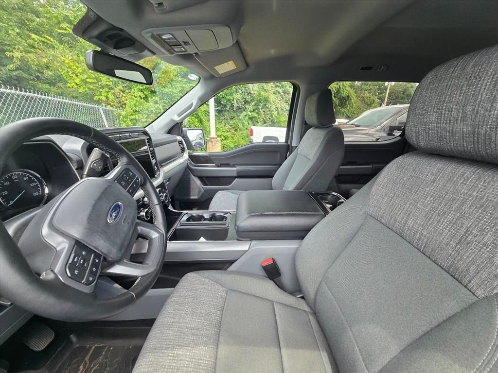 Used 2023 Silver Ford XLT image 4