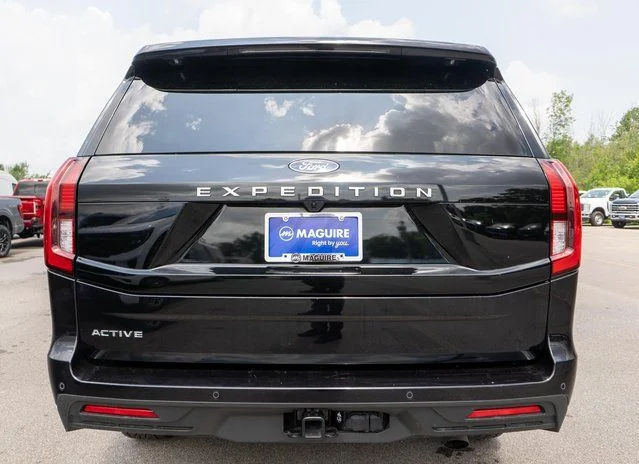 Used 2025 Black Ford Active image 7
