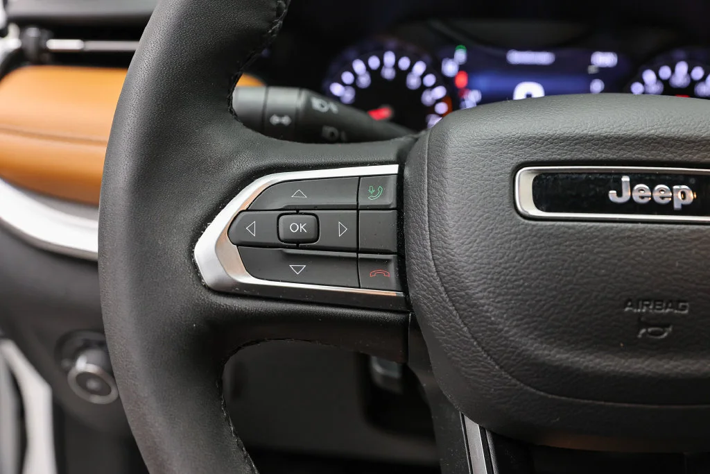 Certified Used 2025 White Jeep Limited image 14