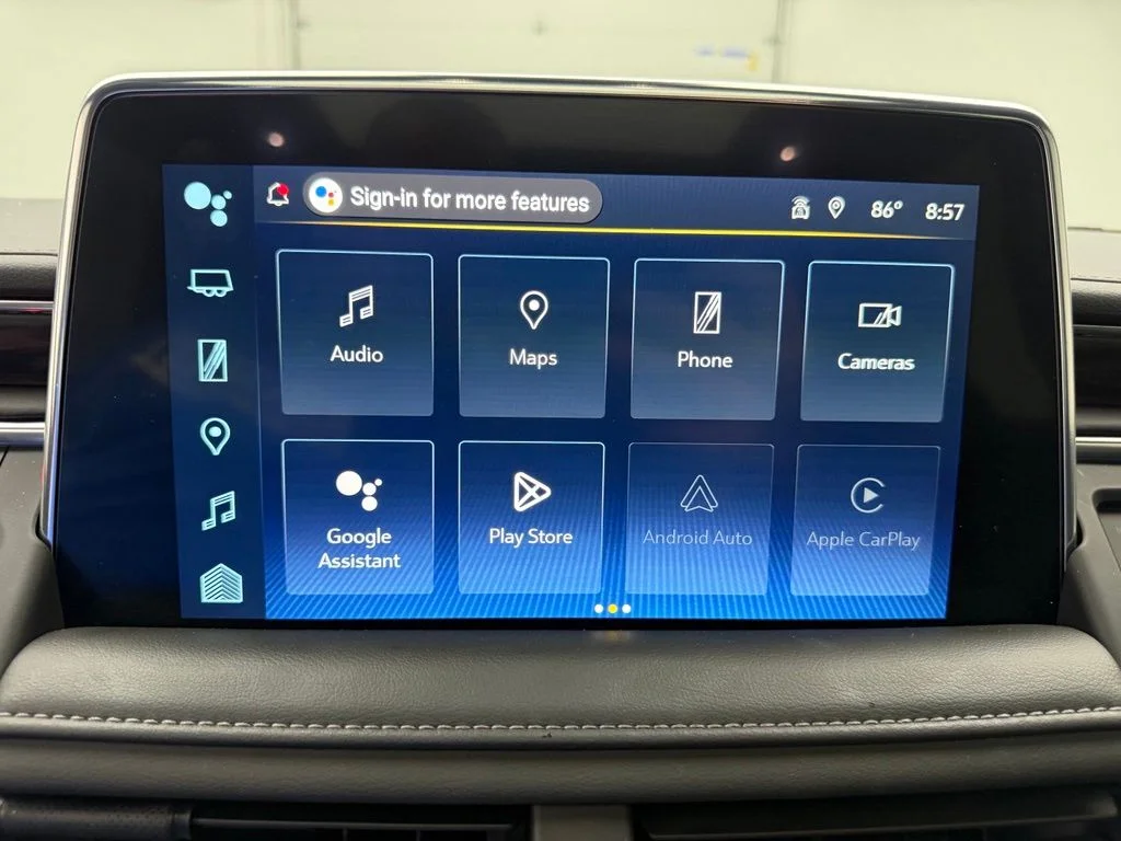 Used 2023 Gray Chevrolet Z71 image 5