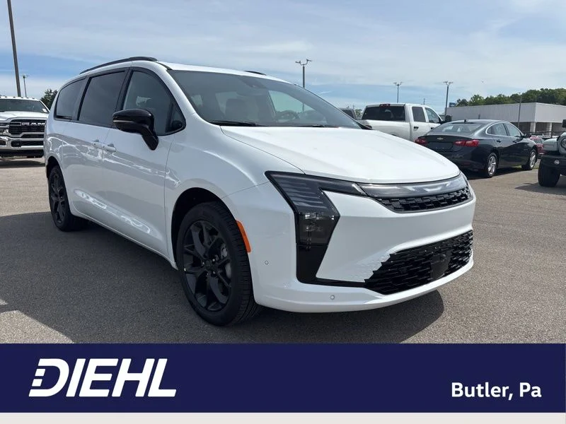 2027 Chrysler Pacifica Limited AWD's photo