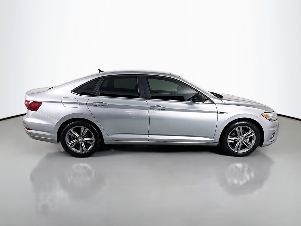 Used 2021 Silver Volkswagen R-Line image 8