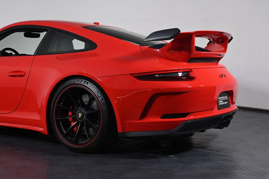 Used 2018 Guards Red Porsche GT3 image 26