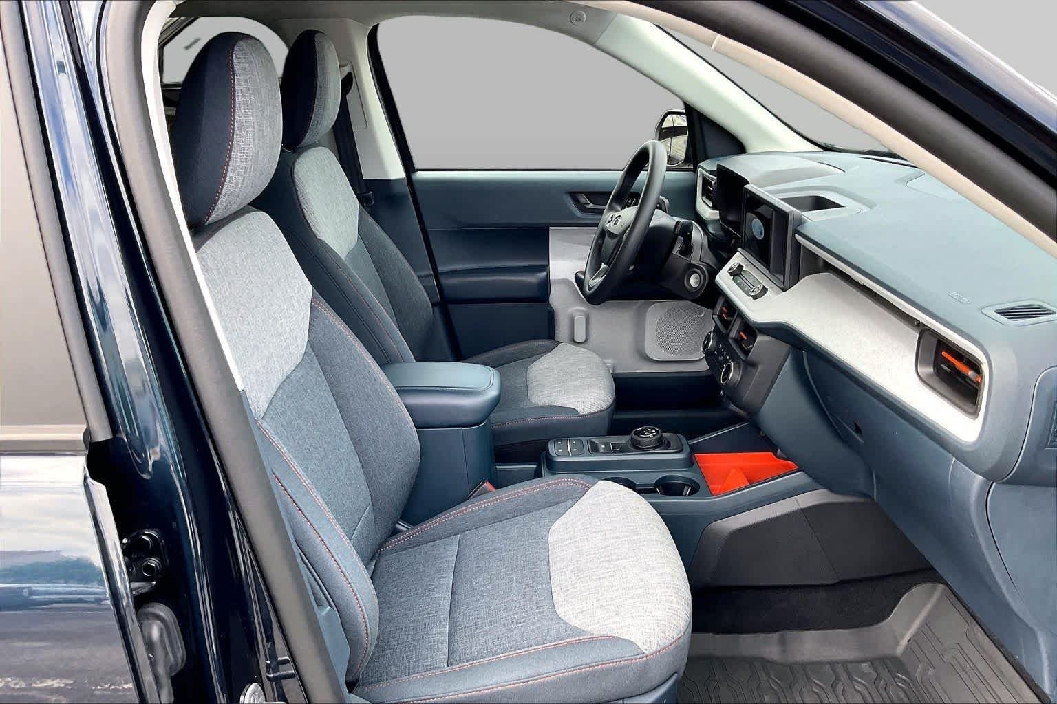 Used 2022 Alto Blue Tinted Clearcoat Metallic Ford XLT image 9