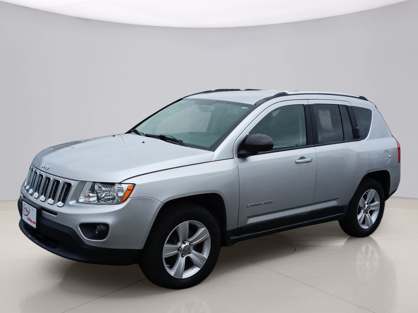 Used 2011 Silver Jeep NORTH EDITION image 3