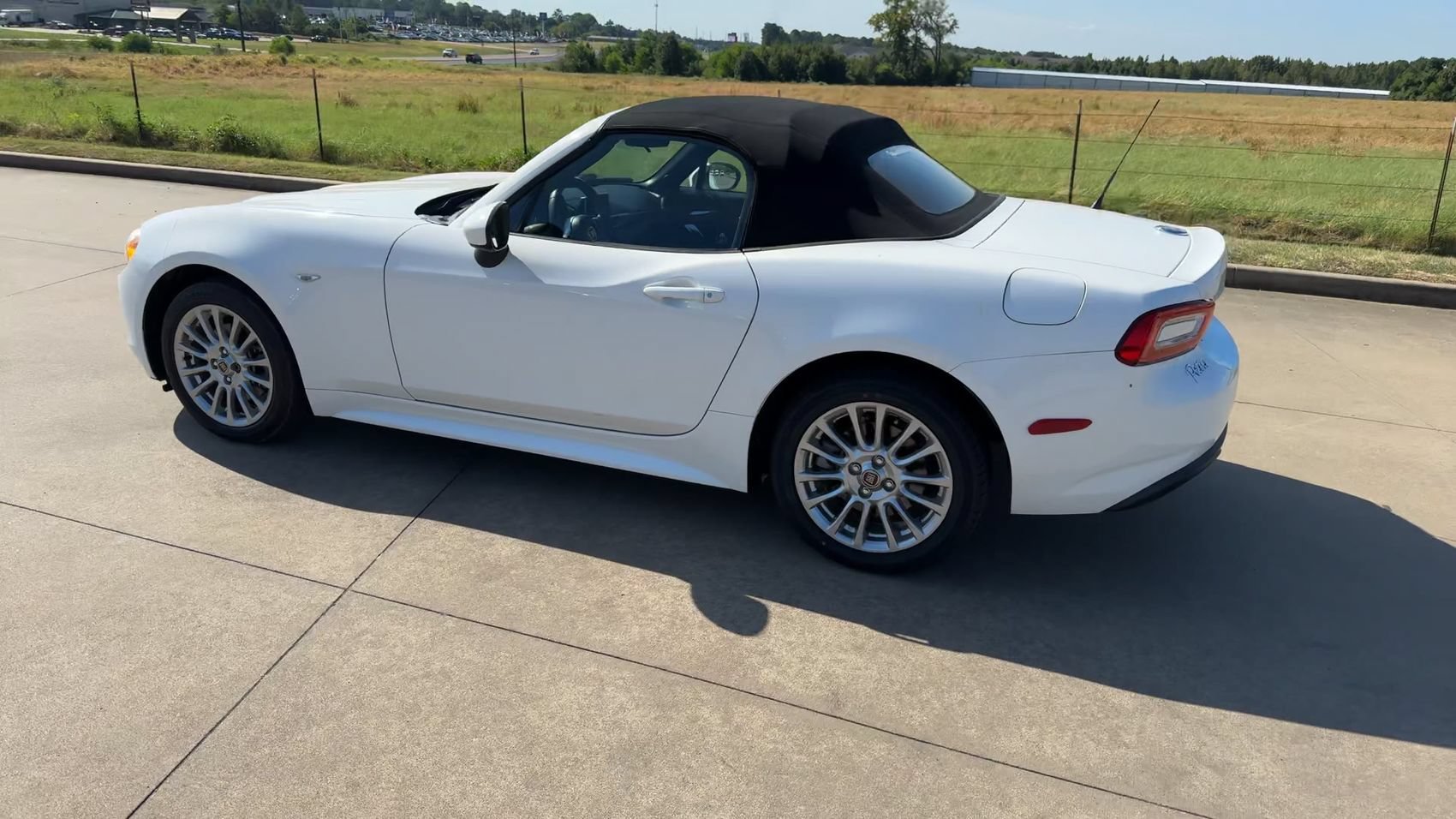 Used 2017 Bianco Gelato White FIAT Classica image 6