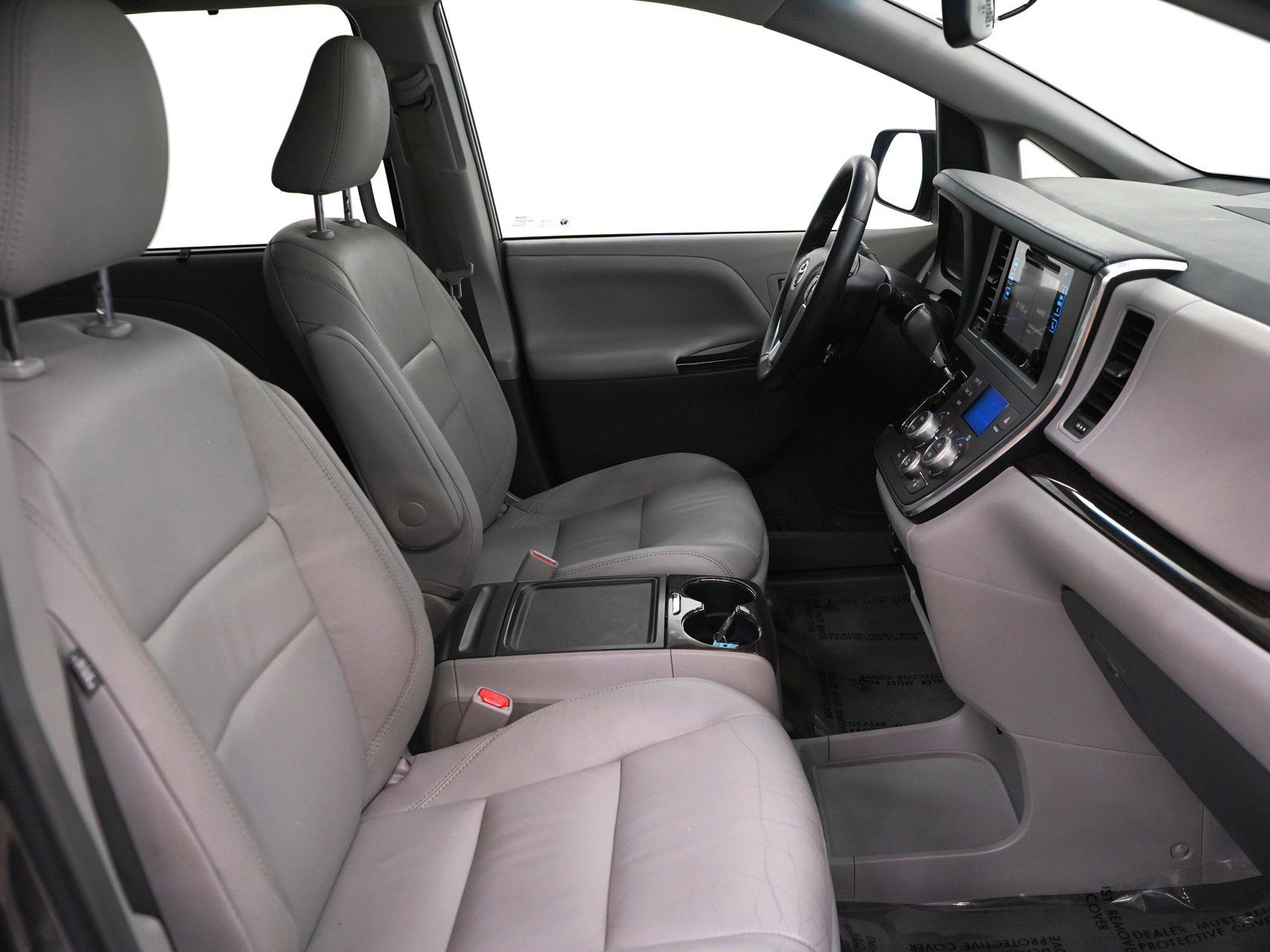 2017 Toyota Sienna XLE Premium - Photo 11