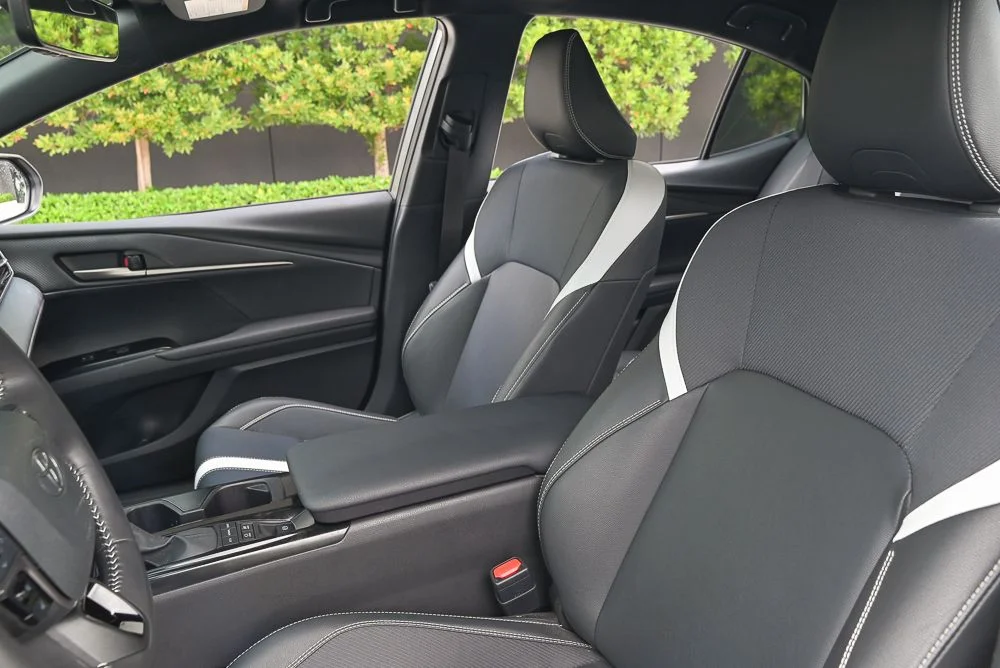 Used 2025 Gray Toyota SE image 8