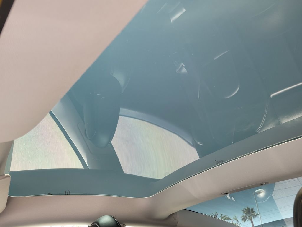 Used 2023 White Tesla Base image 22