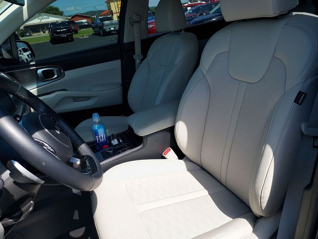 Used 2025 Gray Kia EX image 17